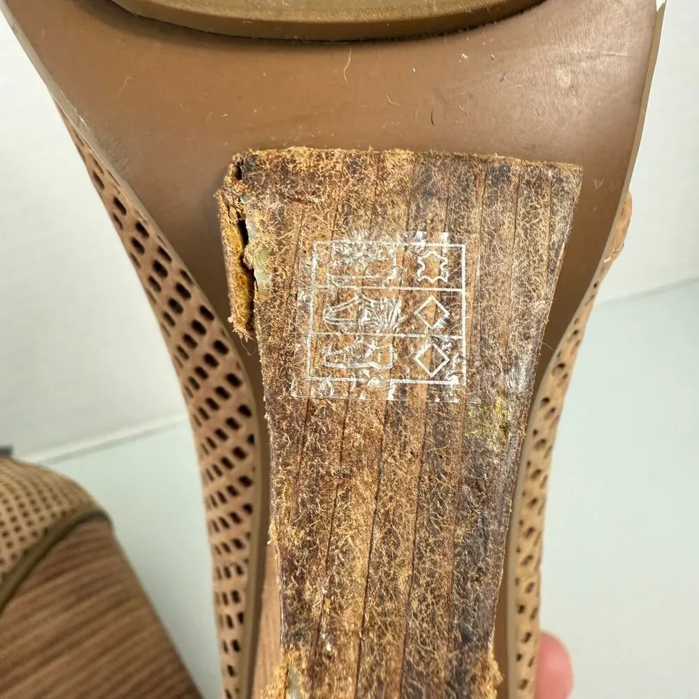 Pelle Moda Women's Tan Perforated Leather Peep Toe Wedge Bootie Shoes Size 6 M